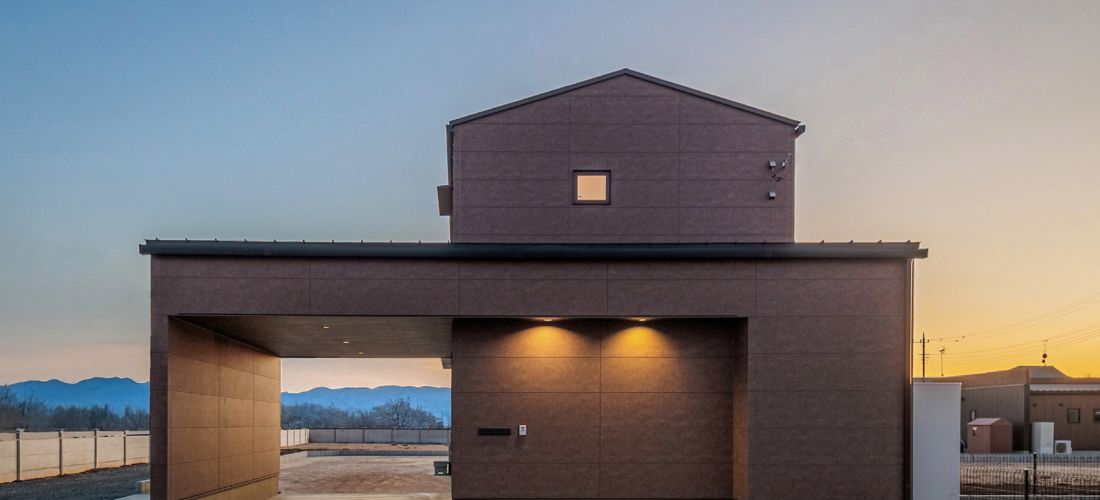 ホテルのような車寄せがある<br>2階建て アイキャッチ画像