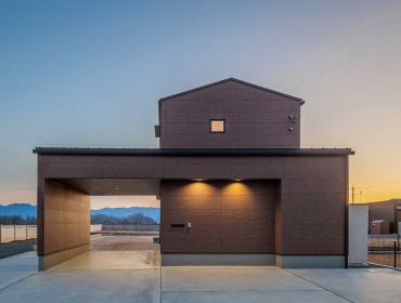 ホテルのような車寄せがある<br>2階建て アイキャッチ画像